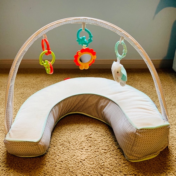 fisher price nursing pillow